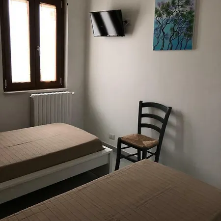 De Nittis' بيسْكيتْشّي