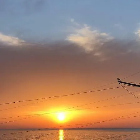 De Nittis' 3* بيسْكيتْشّي